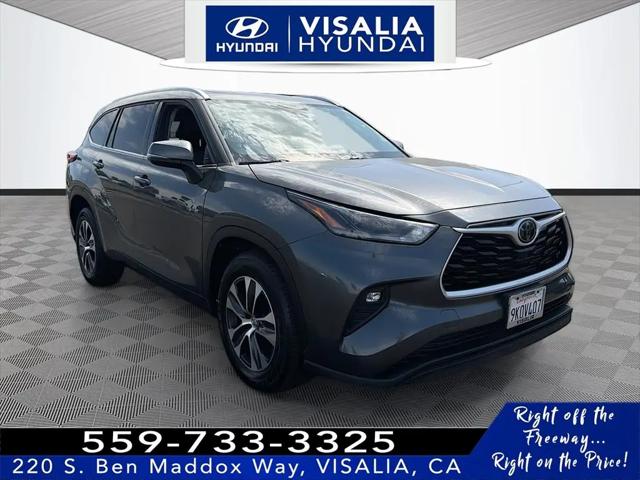 2021 Toyota Highlander XLE for sale in Visalia, CA