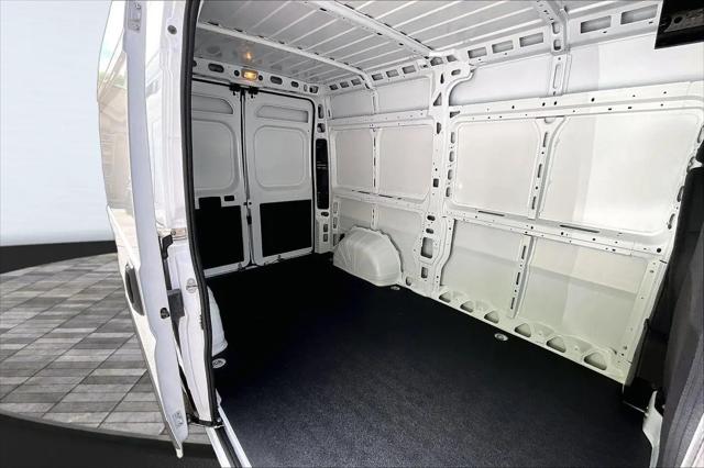 2026 Ram ProMaster Cargo Van Tradesman High Roof 136" WB w/Pass Seat