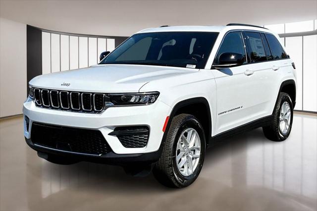2025 Jeep Grand Cherokee Laredo X 4x4