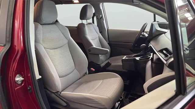 2023 Toyota Sienna LE