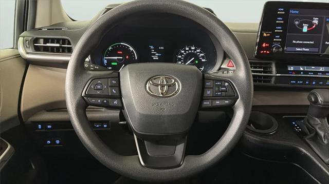 2023 Toyota Sienna LE