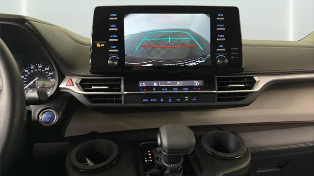 2023 Toyota Sienna LE