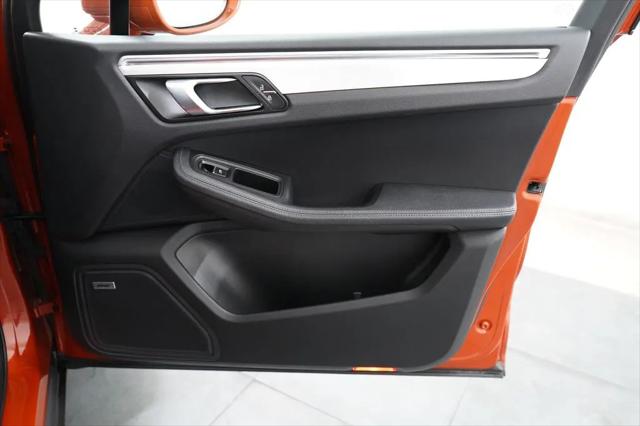 2023 Porsche Macan Macan