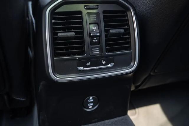 2023 Porsche Macan Macan