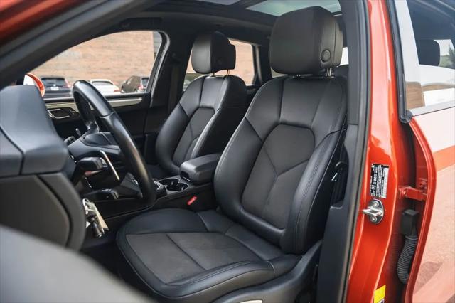 2023 Porsche Macan Macan