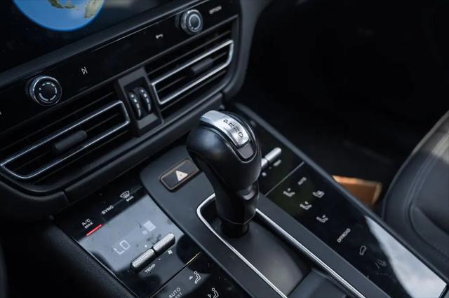 2023 Porsche Macan Macan