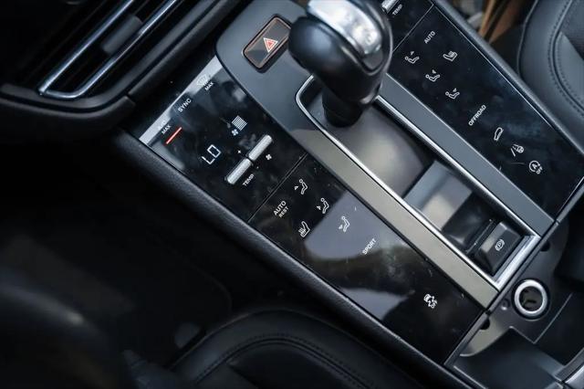 2023 Porsche Macan Macan