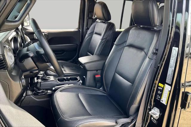 2022 Jeep Gladiator Overland