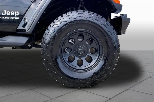2022 Jeep Gladiator Overland