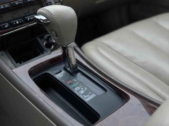 2002 Toyota Avalon XLS
