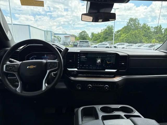 2024 Chevrolet Silverado 1500 4WD Crew Cab Short Bed LT with 2FL
