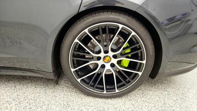 2023 Porsche Panamera E-Hybrid 4 Platinum Edition