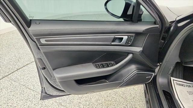 2023 Porsche Panamera E-Hybrid 4 Platinum Edition