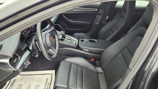 2023 Porsche Panamera E-Hybrid 4 Platinum Edition