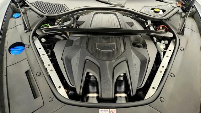 2023 Porsche Panamera E-Hybrid 4 Platinum Edition