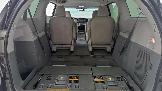 2014 Toyota Sienna L V6 7 Passenger