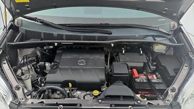 2014 Toyota Sienna L V6 7 Passenger