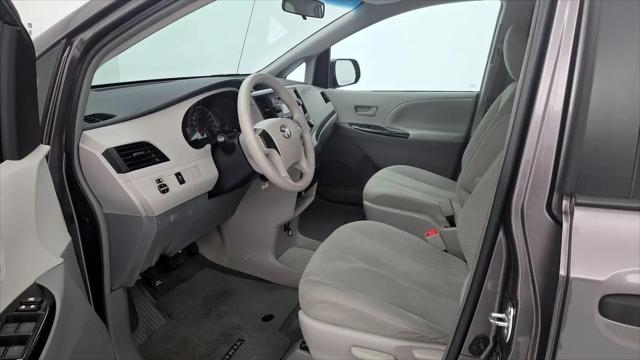 2014 Toyota Sienna L V6 7 Passenger