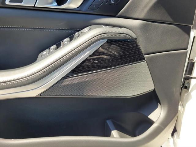 2025 BMW X5 M60i