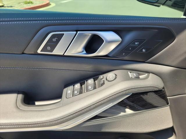 2025 BMW X5 M60i