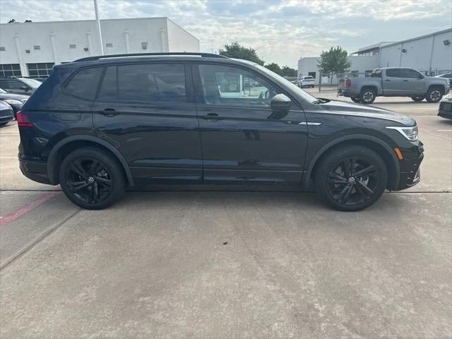 2024 Volkswagen Tiguan 2.0T SE R-Line Black