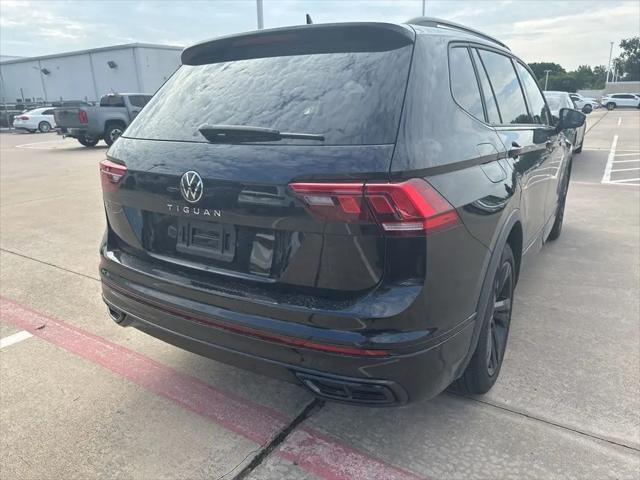2024 Volkswagen Tiguan 2.0T SE R-Line Black
