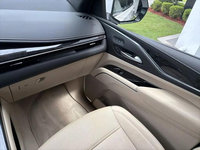 2023 Cadillac Escalade 2WD Premium Luxury