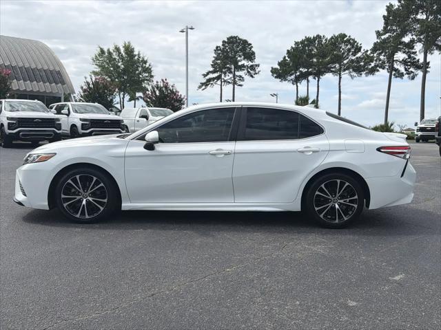 2020 Toyota Camry SE