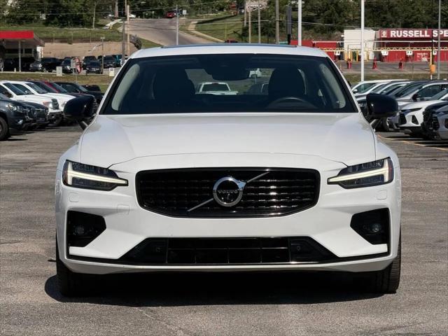 2022 Volvo S60 B5 Momentum