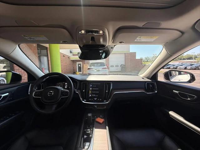 2022 Volvo S60 B5 Momentum