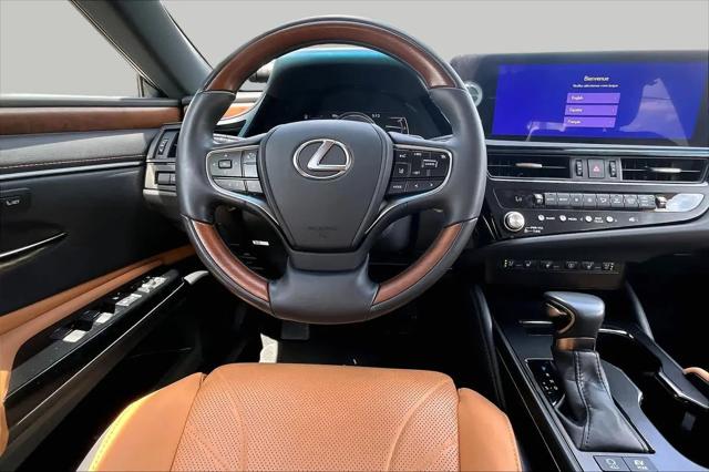 2023 Lexus ES 300h Ultra Luxury