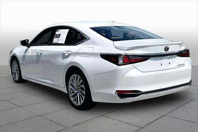2023 Lexus ES 300h Ultra Luxury