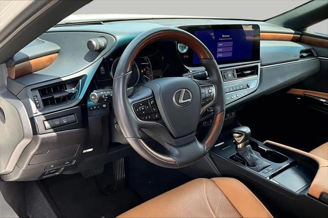 2023 Lexus ES 300h Ultra Luxury