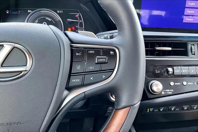 2023 Lexus ES 300h Ultra Luxury