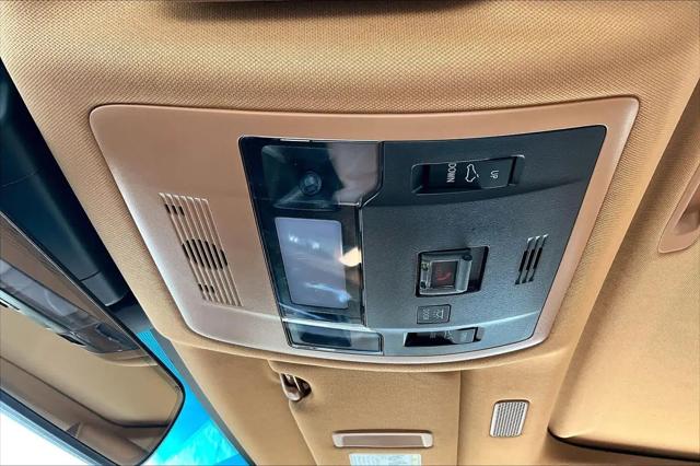 2023 Lexus ES 300h Ultra Luxury