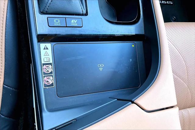2023 Lexus ES 300h Ultra Luxury