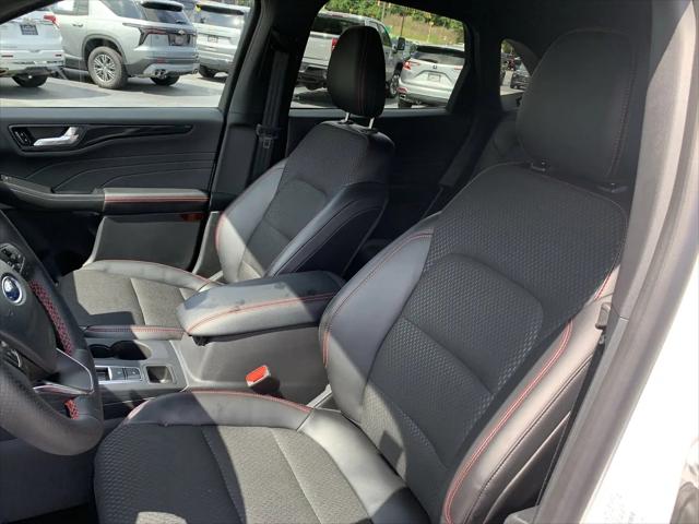 2025 Ford Escape ST-Line Elite