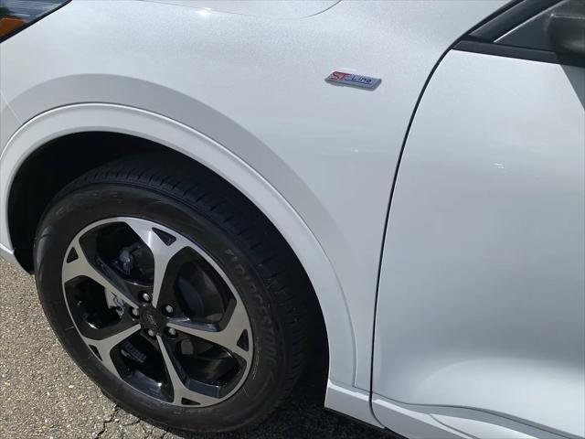 2025 Ford Escape ST-Line Elite