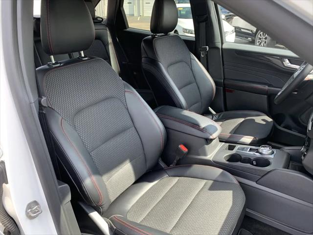 2025 Ford Escape ST-Line Elite