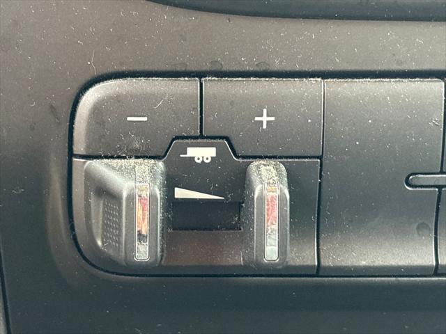 2018 Ram 1500 Express Crew Cab 4x4 5'7" Box