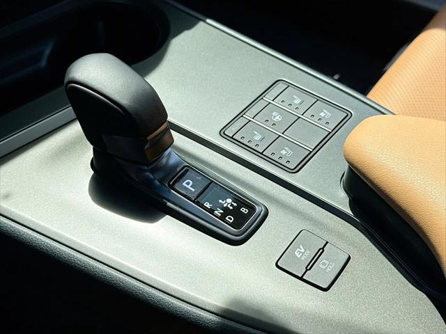 2026 Lexus 300 Premium AWD
