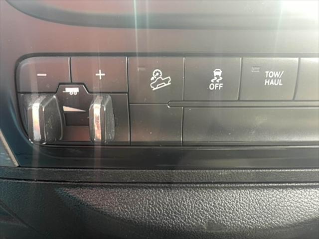 2018 Ram 2500 Tradesman Crew Cab 4x4 8' Box