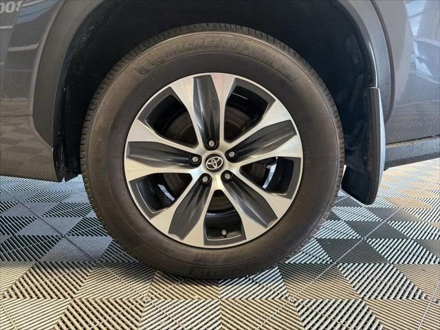 2024 Toyota Highlander Hybrid XLE