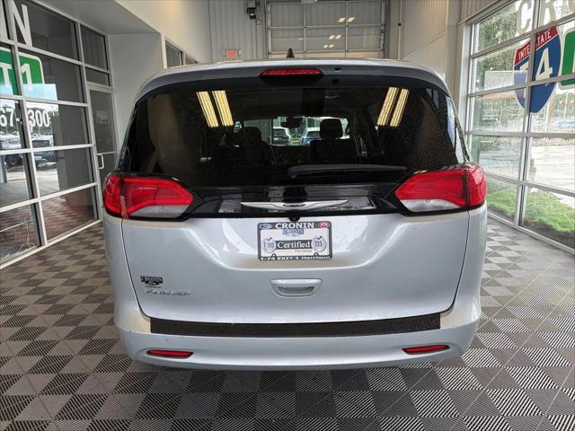 2023 Chrysler Voyager LX