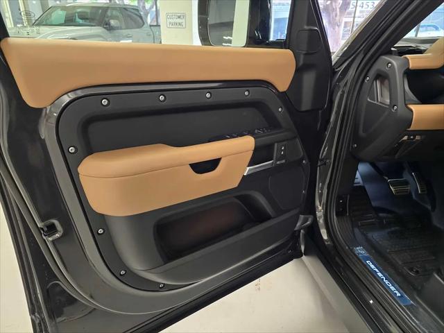 2026 Land Rover Defender P400 X