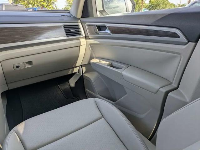 2019 Volkswagen Atlas 3.6L V6 SE w/Technology R-Line