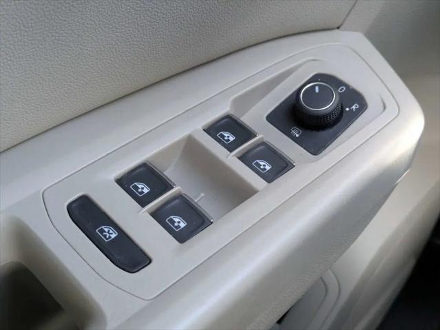 2019 Volkswagen Atlas 3.6L V6 SE w/Technology R-Line