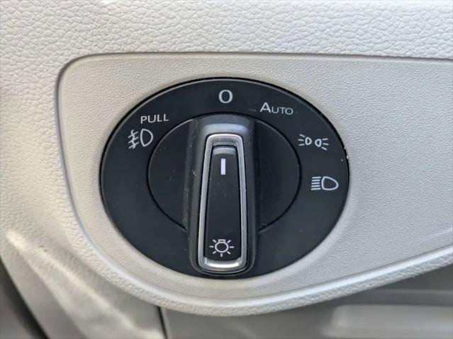 2019 Volkswagen Atlas 3.6L V6 SE w/Technology R-Line