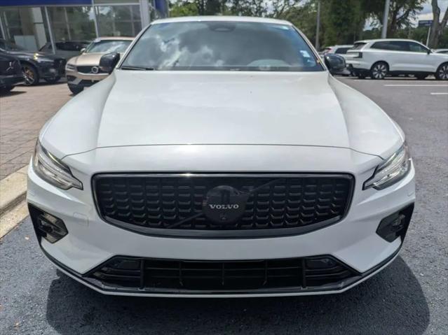 2024 Volvo S60 B5 Plus Black Edition