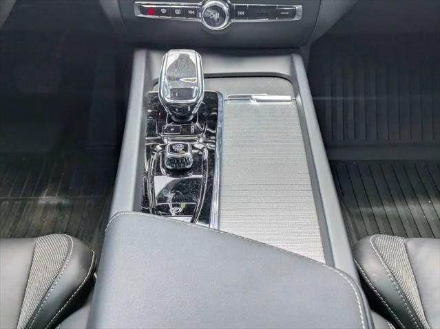 2024 Volvo S60 B5 Plus Black Edition